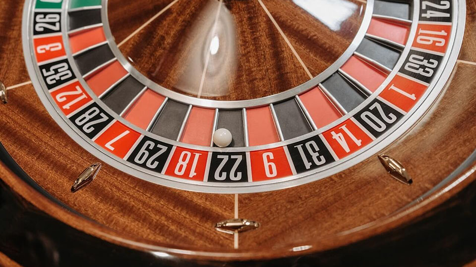 play roulette