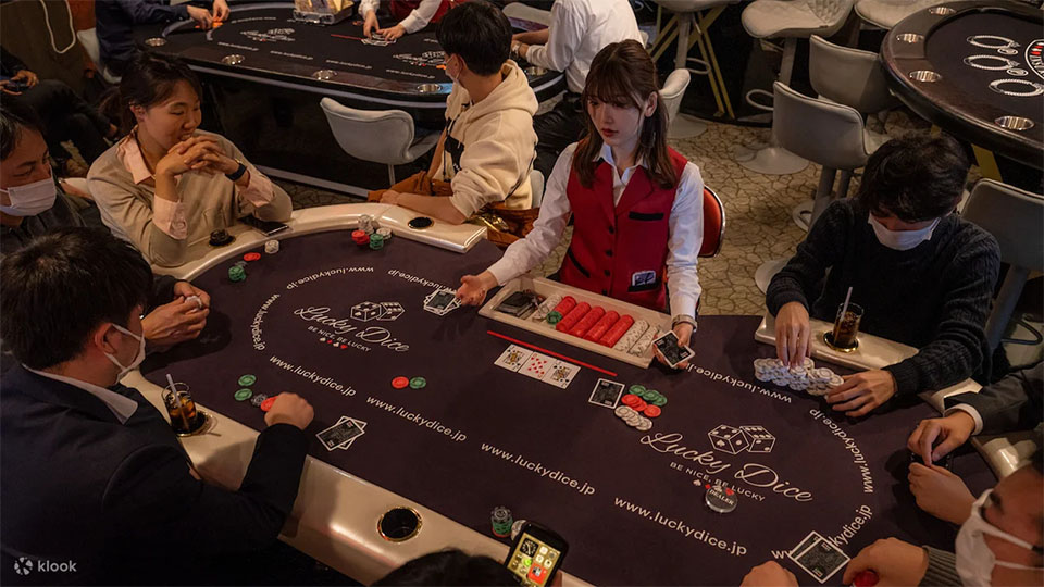 Chơi Poker Trực Tuyến Miễn Phí